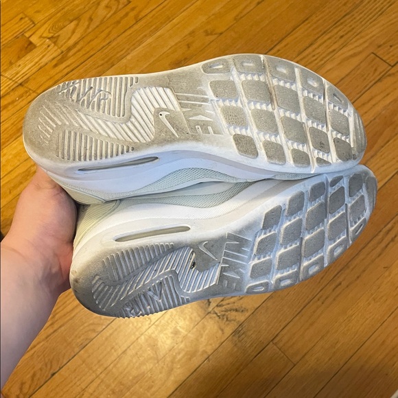 Mint Green Nike Air - Picture 5 of 6